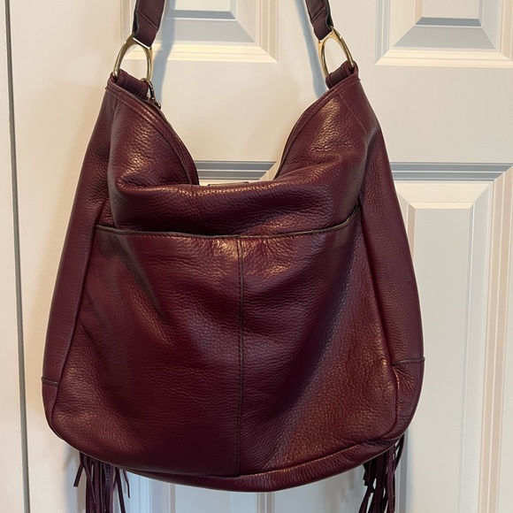 G.I.L.I. Pebble Wine Leather Leather Fringe Handbag - Picture 4 of 7